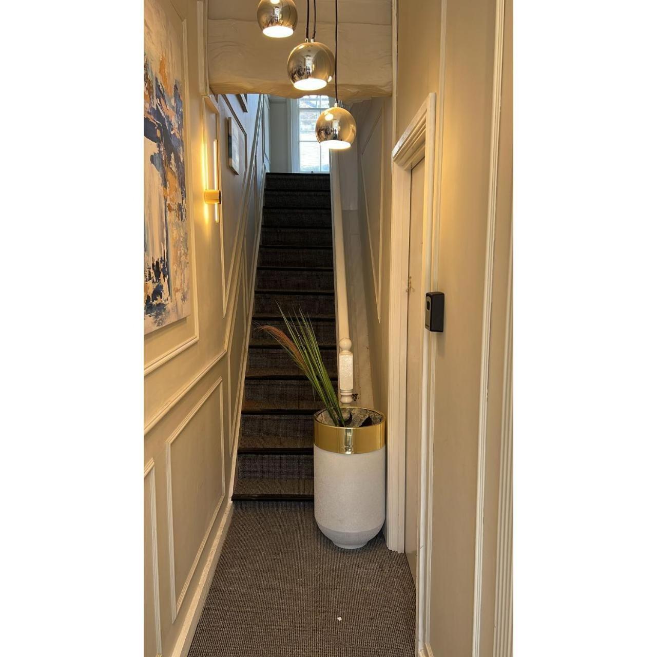 F2- Beautiful 1 Bed Flat Near Edgware Road Station Apartment *